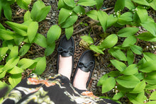 Women's Earthing Moccasins Moose Hide with Heavy Oil Tan Soles