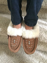 Women's Sheepskin Trim Beaded Moccasins