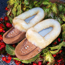 Women's Sheepskin Trim Beaded Moccasins