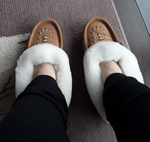 Women's Sheepskin Trim Beaded Moccasins