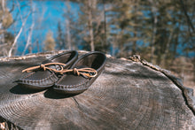Women's Earthing Moccasins Buffalo Hide