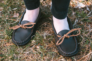 Women's Earthing Moccasins Buffalo Hide