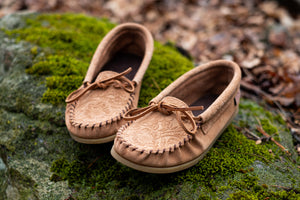 Women's Floral Embossed Suede Moccasin Shoes