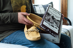 Men's Earthing Moccasins Moose Hide Fringed